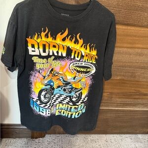 Stylish oversized graphic tee